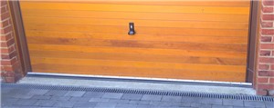 Manufactured from Vienite, ACO's high strength polymer concrete material, ACO RainDrain is suitable for domestic applications up to Load Class A 15.
The high quality ACO RainDrain channels interlock, allowing for quick and easy installation.