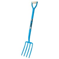 The OX trade solid forged 4 prong fork has been constructed with a steel shaft to give it strength and durability.