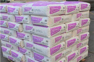 Thistle Bonding Coat - A versatile undercoat plaster that can be used on a variety of backgrounds. Thistle Bonding Coat is an ideal base coat plaster for smooth or low suction backgrounds such as tiling, concrete, plasterboard. The fine mix allows for improved workability, making it easier to spread, rule and darby.