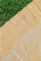 Featuring in our EM Smooth range is our beautiful sawn EM Dune. This paving is a mixture of yellow, cream and beige paving slabs, giving your outdoor space a modern yet homely feel. The sawn surface is smooth to touch and through it you can see the EM Dunes amazing unique veining. This veining is more prominent in the wet and only appears in some paving slabs not all.